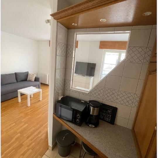  Annonces PANTIN : Apartment | CHARENTON-LE-PONT (94220) | 27 m2 | 1 050 € 